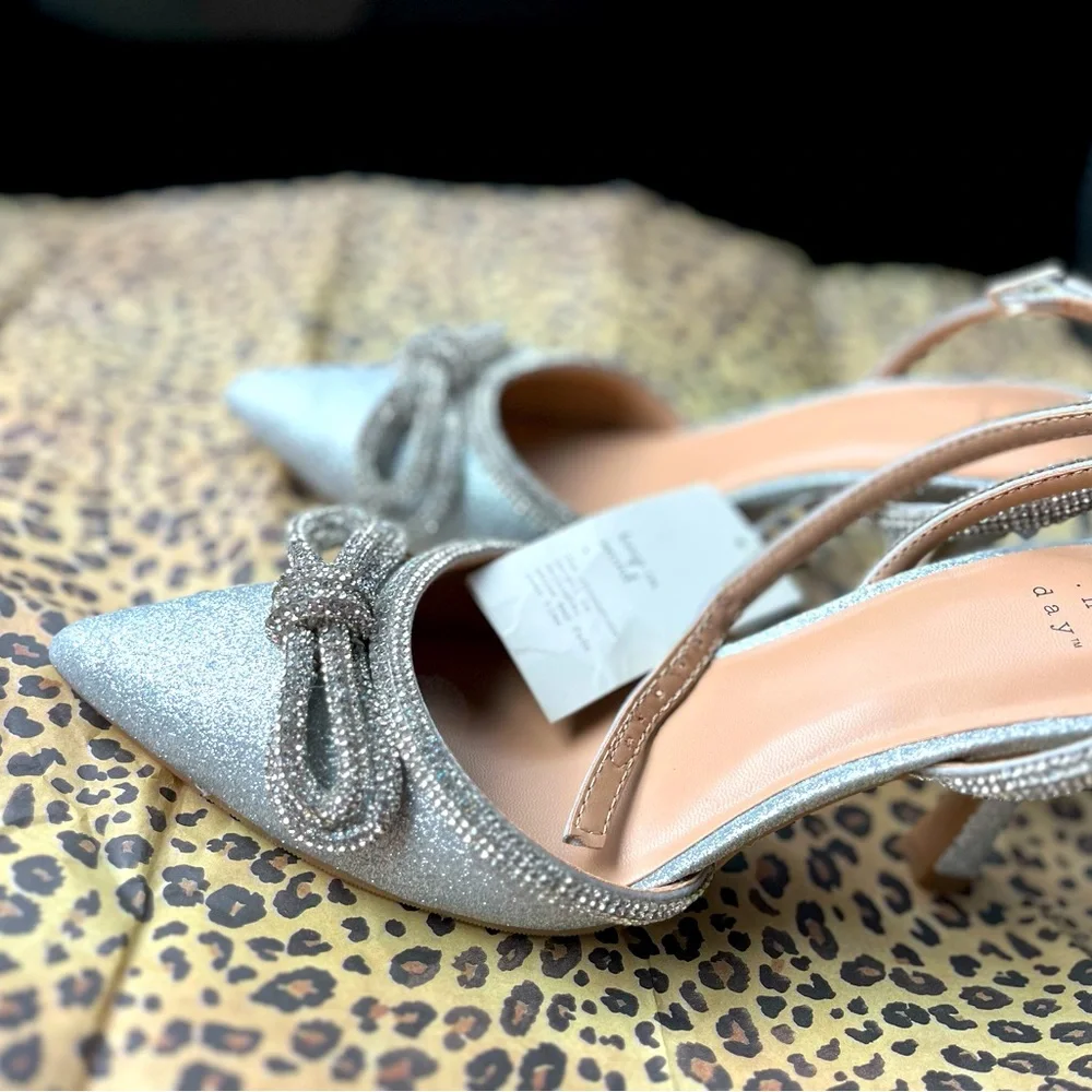 NEW Rhinestone Heels - Picture 8 of 9